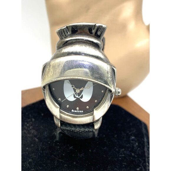 Armitron Women's Watch Marvin The Martian Vintage Quartz Leather Strap 30mm - Picture 1 of 13
